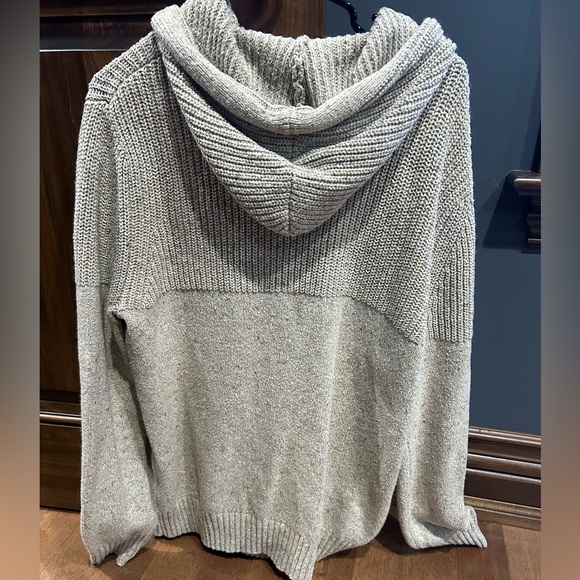 American Eagle Hoodie - Picture 3 of 5